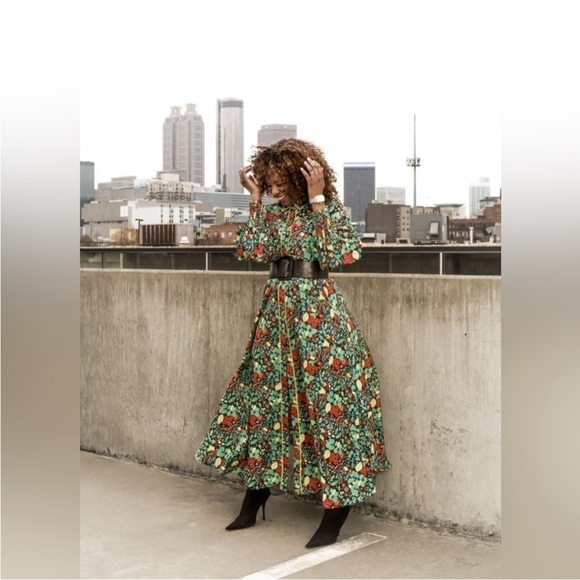 Alexis Hiroka Robe Dress - Picture 4 of 12